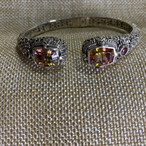 Sarda Tip-to-Tip Bracelet Lucky Stone Cubic Zirconia & Pale Plum™ Mystic Topaz - Picture 1 of 5
